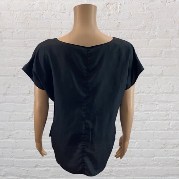 VINTAGE GIANNA -- Black Blouse, Pull Over with Scoop Neck and Cap Sleeves - Picture 6 of 12